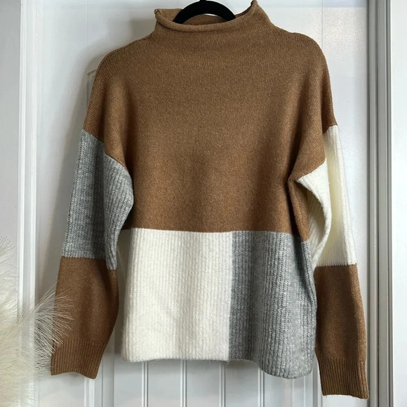 Vici Funnel Neck Neutral Color Block Sweater. Size Small. - Picture 1 of 7